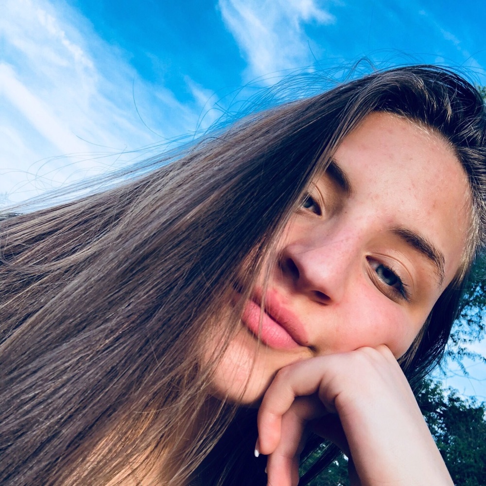 Meet your Posher, Chloe